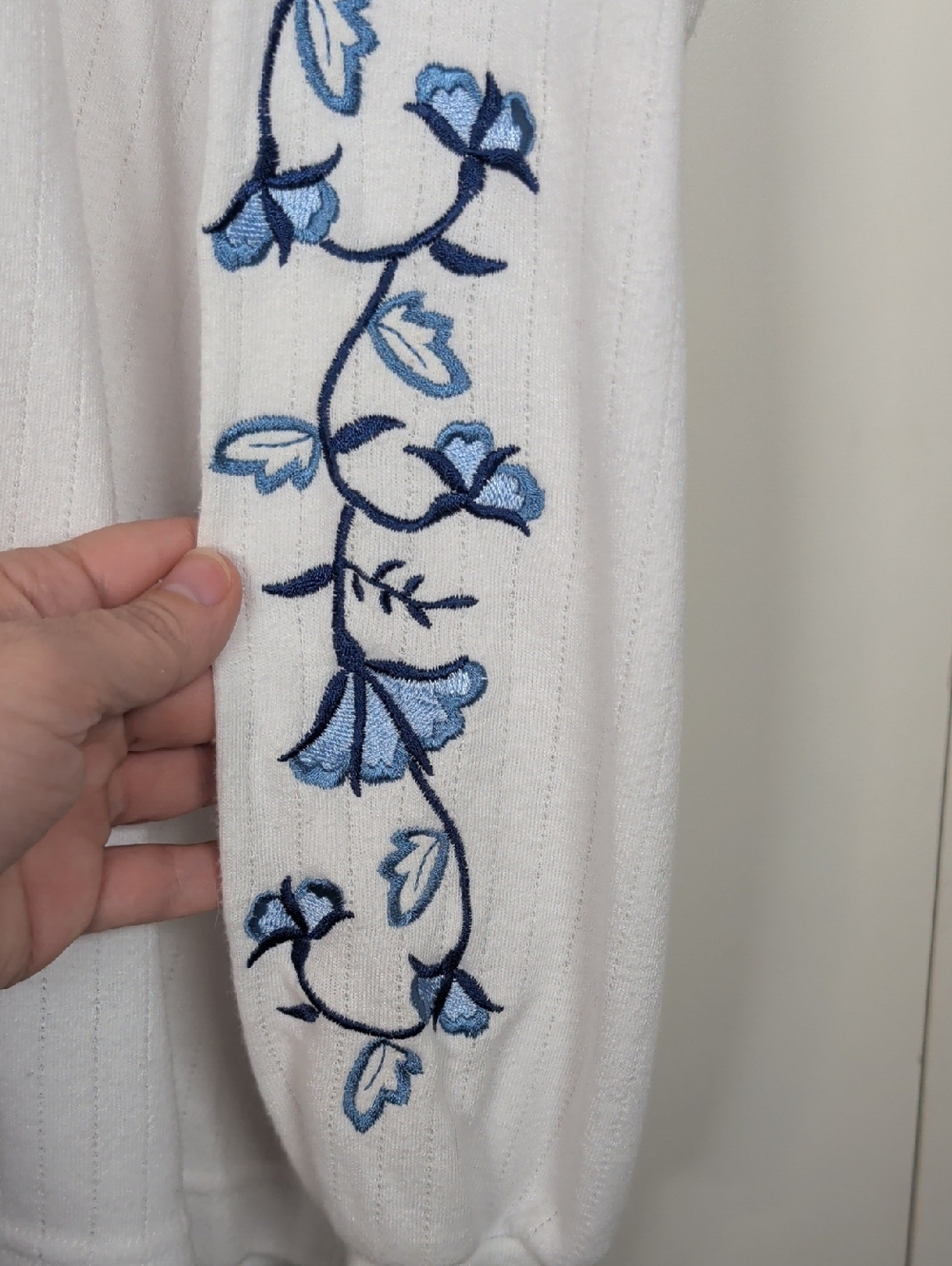 White Embroidered Floral Long-Sleeve Top - Blue Detail - Picture 7 of 10